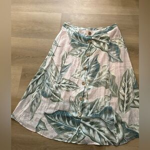 Tropical Leaf Print Button-Down Skirt
